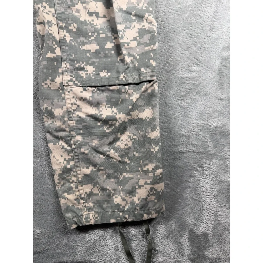 US Army ACU UCP Digital Camo Combat Cargo Pants Large Regular Military Issue